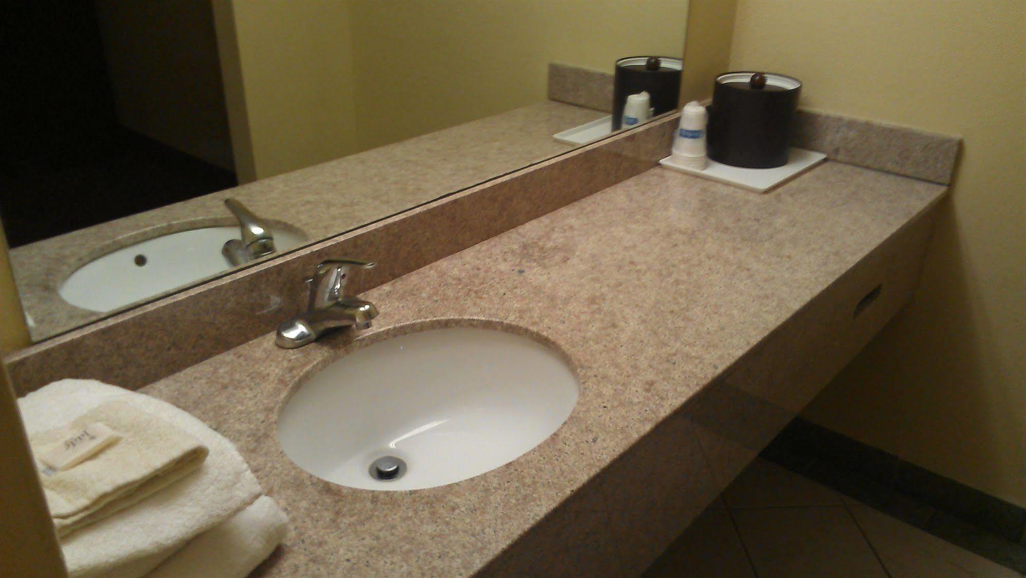 Atlanta Airport Hotel Forest Park Eksteriør bilde
